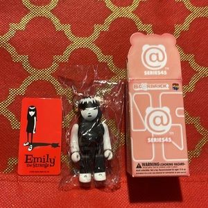 Medicom Be@rbrick Series 45 100% Horror Emily Rare Black & White